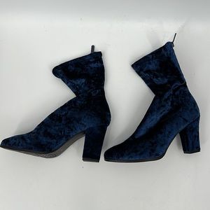 IMPO Boots Size 7M blue velvet ankle boot